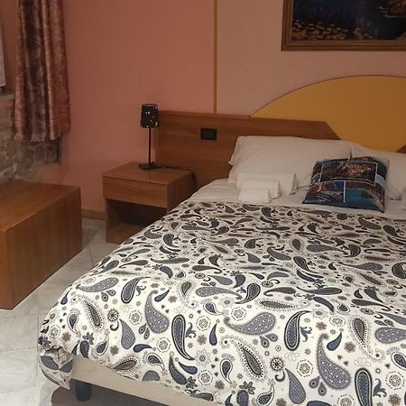 Locanda Dalla Compagnia Ριοματζόρε Εξωτερικό φωτογραφία