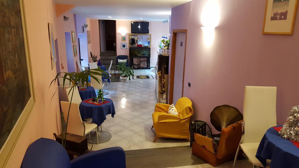 Locanda Dalla Compagnia Ριοματζόρε Εξωτερικό φωτογραφία
