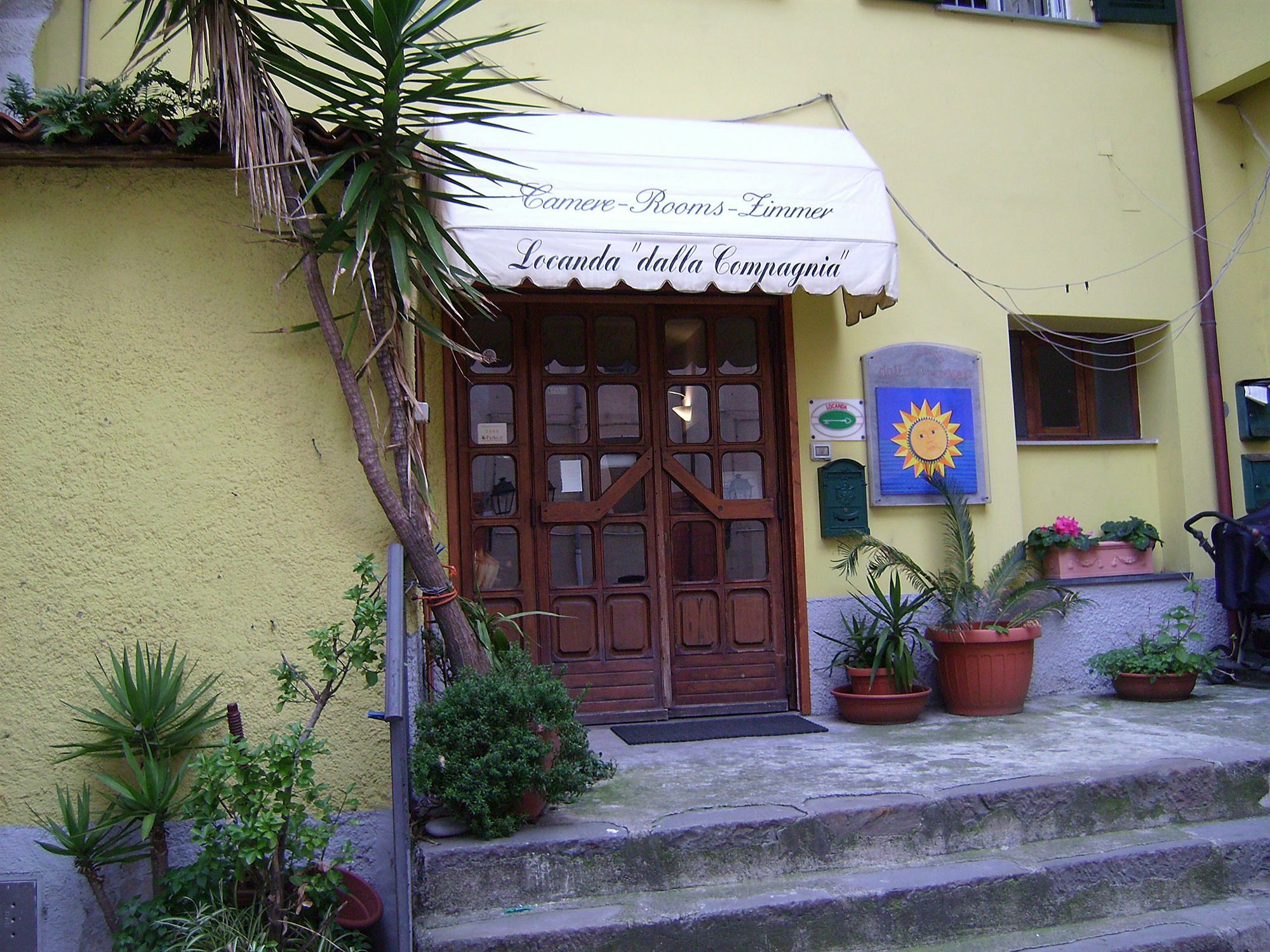 Locanda Dalla Compagnia Ριοματζόρε Εξωτερικό φωτογραφία