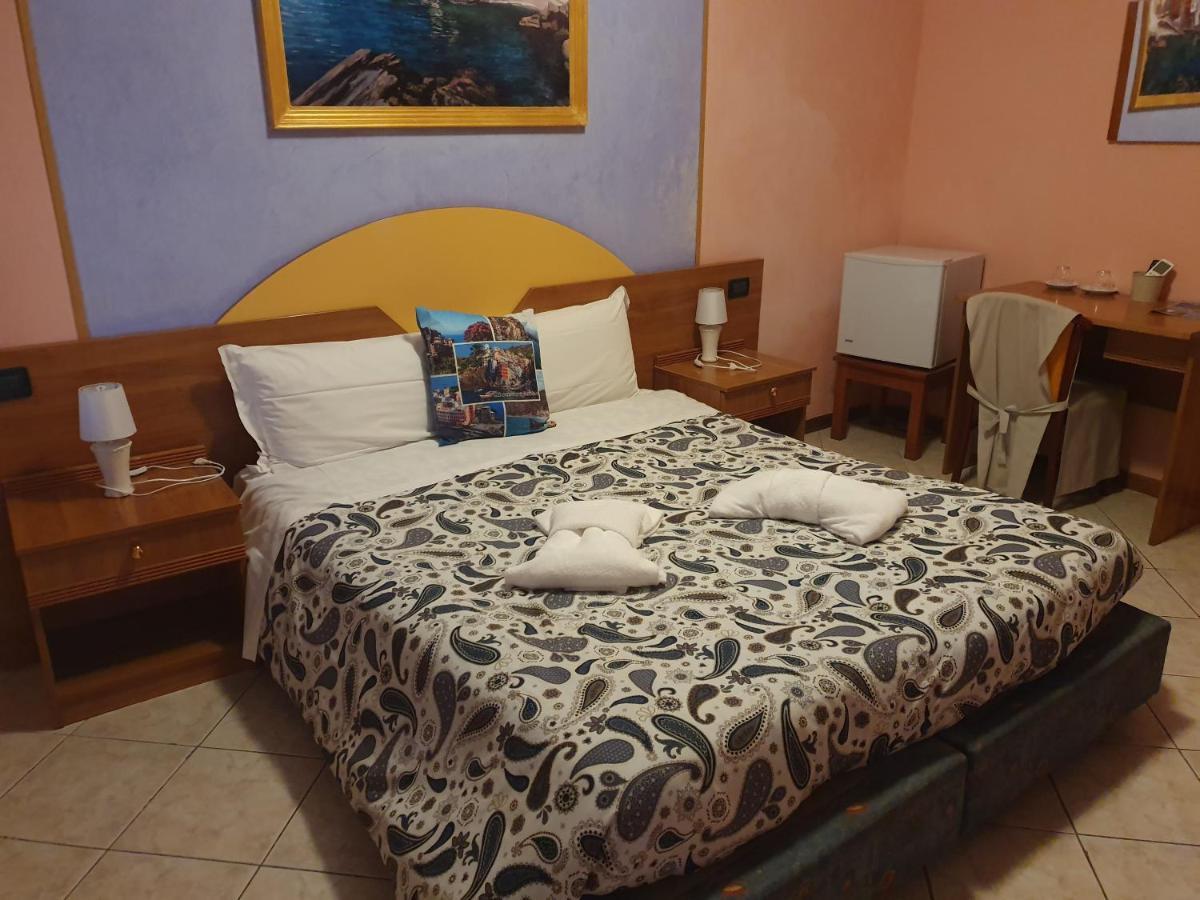 Locanda Dalla Compagnia Ριοματζόρε Εξωτερικό φωτογραφία